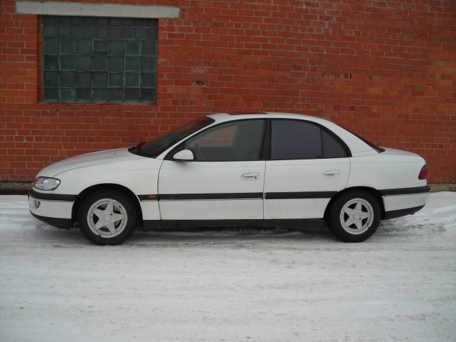 Opel Omega , 1995