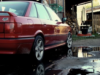 Audi sarkanas krāsā , 1989