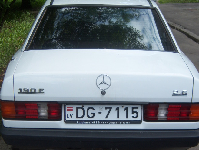 Mercedes-Benz 190 automats, 1989 Mercedes-Benz 190 automats, 1989