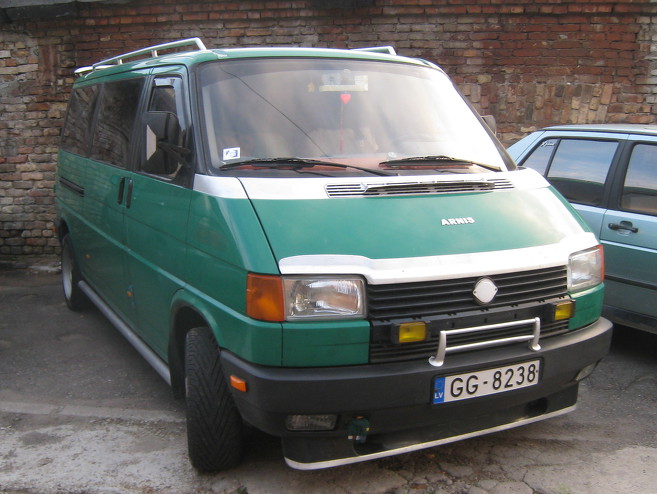 VW T4 Caravelle busiņš, 1993