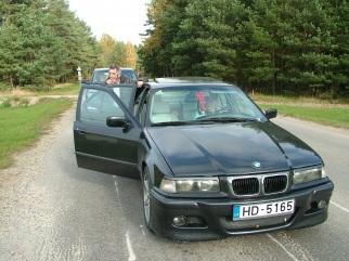 BMW  , 1992