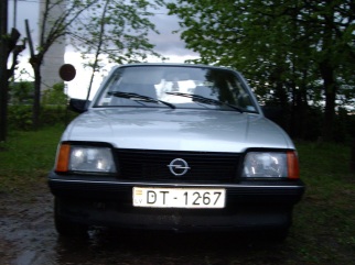 Opel  , 1983