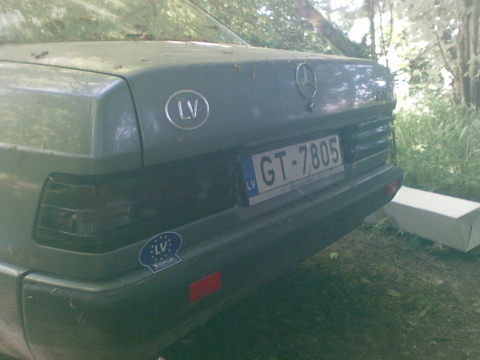 Mercedes-Benz 190 w201 2.6 aut, smoked AMG lampas