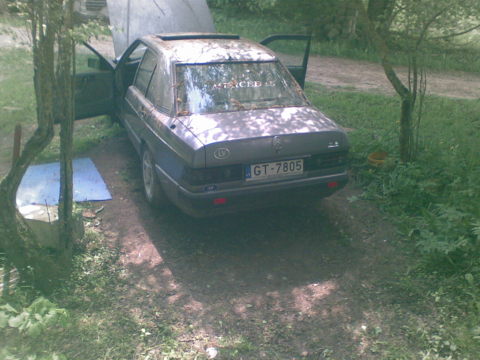 Mercedes-Benz w201 2.6 aut, smoked AMG lampas