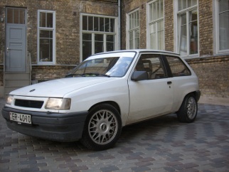 Opel baltais gulbits , 1992