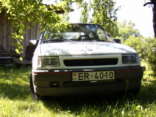 Opel baltais gulbits , 1992