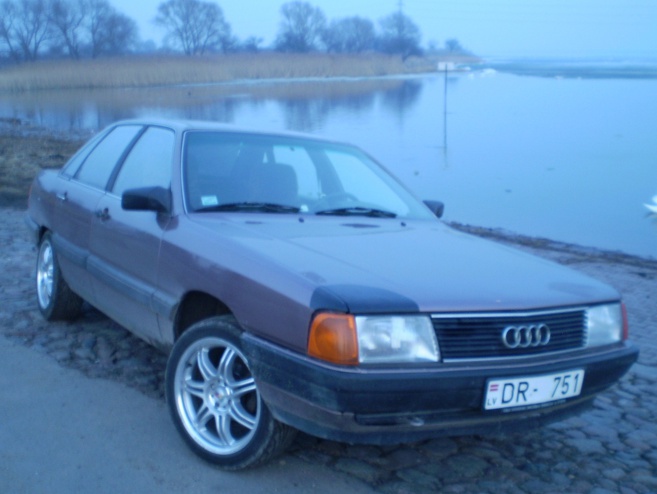 Audi 100 DīvānsXX, 1984