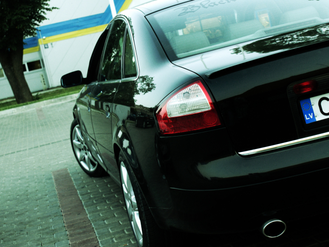 Audi A6 Black Pearl, 1998