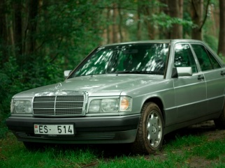 Mercedes-Benz  , 1992