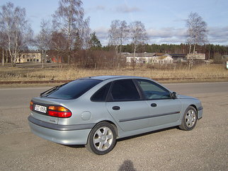 Renault  , 2000