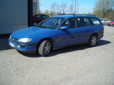 Opel Omega zilonis, 1995