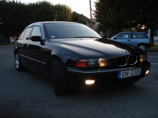 BMW  , 1997