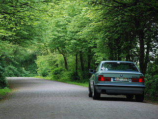BMW  , 1990