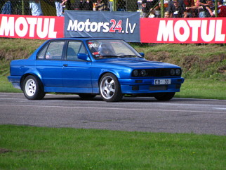 BMW V8 4.0 l , 1988