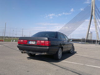 Audi 2.1 T , 1989