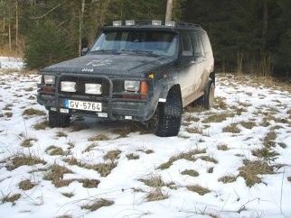 Jeep melnais nezvērs , 1995