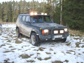 Jeep melnais nezvērs , 1995