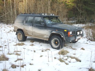 Jeep melnais nezvērs , 1995