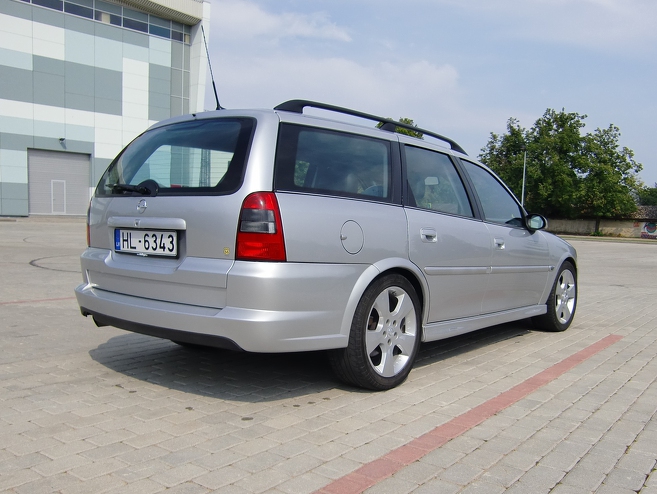 Opel Vectra 2.2Dti SPORT, 2001