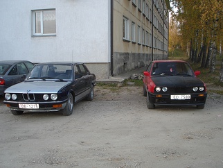 BMW  , 1987