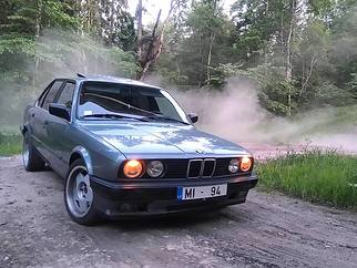 BMW  , 1989