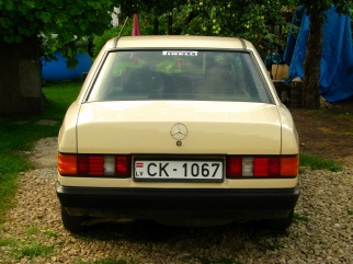 Mercedes-Benz  , 1985