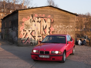 BMW Maziņā - sarkanā , 1995