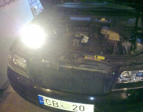 Audi Black Pearl, Xenons =)