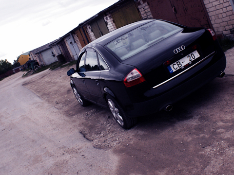 Audi A6 Black Pearl, Šildes..